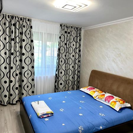Royal Apartment Buzău Extérieur photo